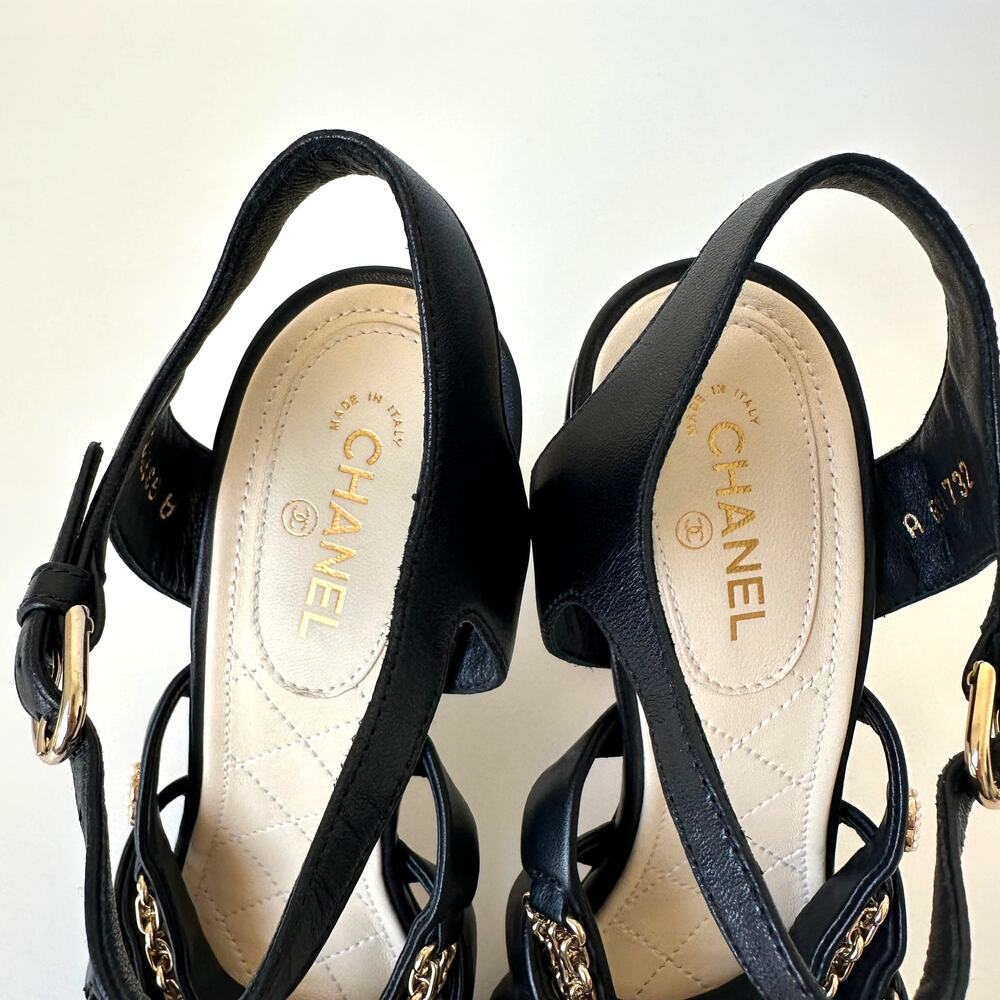 CHANEL CC Logo Black Lambskin Quilted Heels Gold Chain Strap Sandals IT 39 - Picture 11 of 16